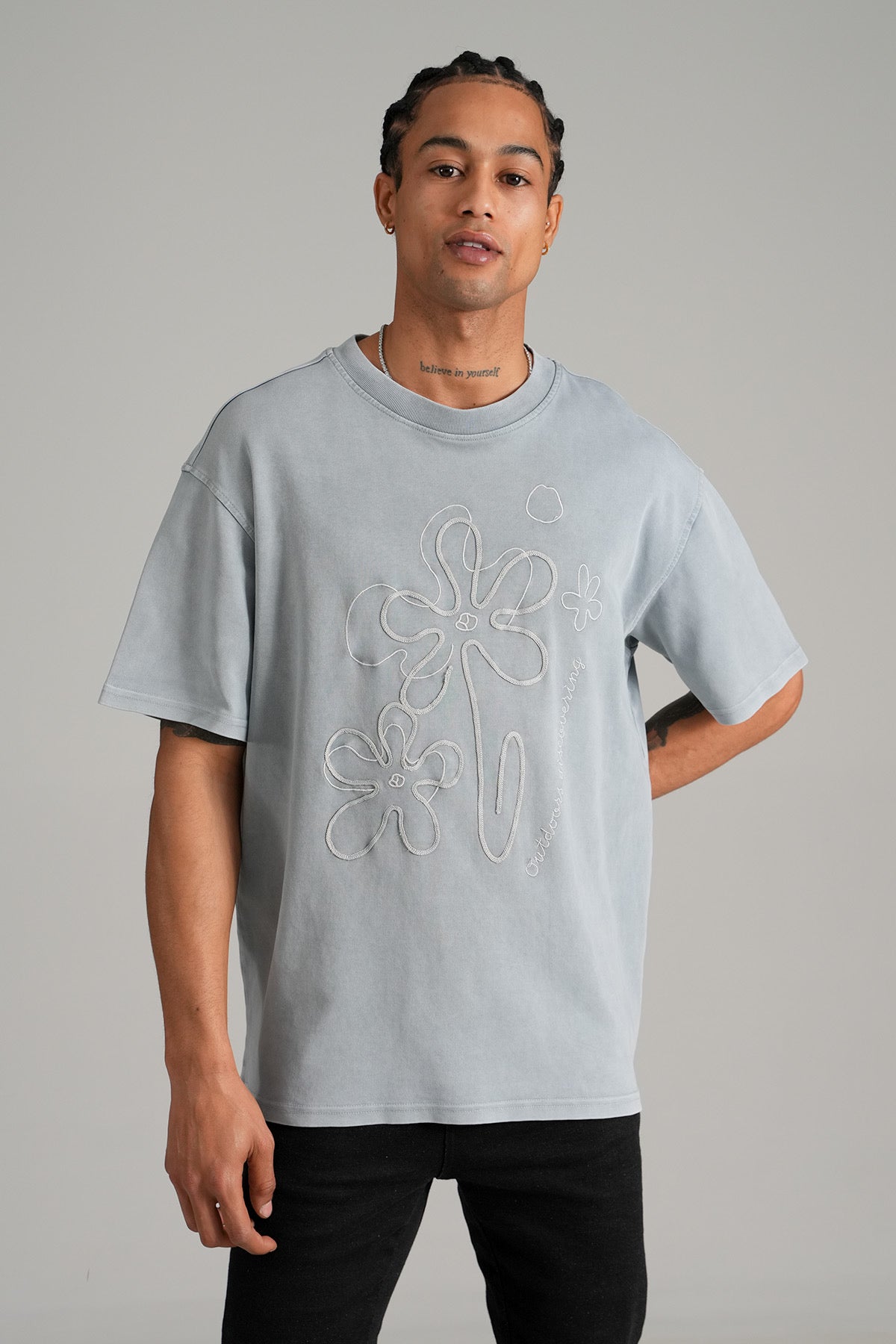 T-shirt « Flowers » – Gris